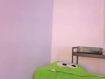 Nicky_1824  live sex cam