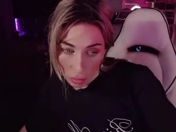 Nicole_g0ld_  live sex cam