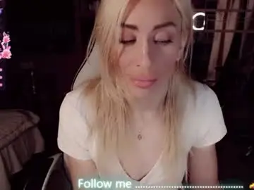 Nicole_g0ld_  live sex cam