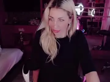 Nicole_g0ld_  live sex cam