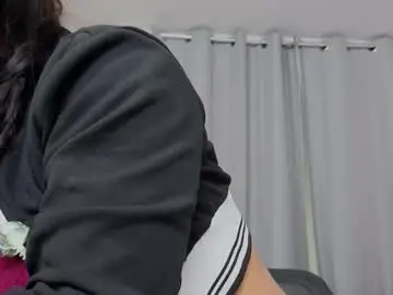 Perlita_suarez  live sex cam