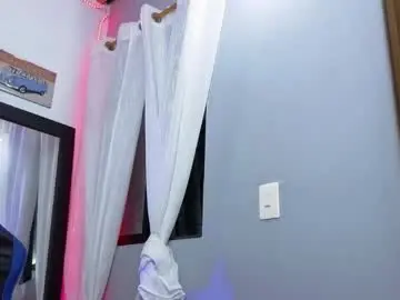 Veronica_118  live sex cam