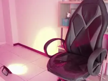 Zoeymartins  live sex cam