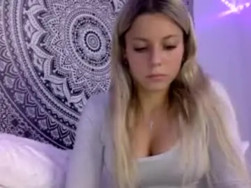 Emmareaxo  live sex cam