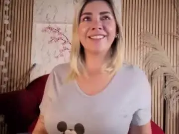 Isabella_lt  live sex cam