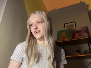 Lakitalyndaker  live sex cam