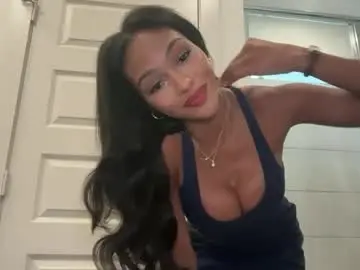 Noodsovernudes  live sex cam
