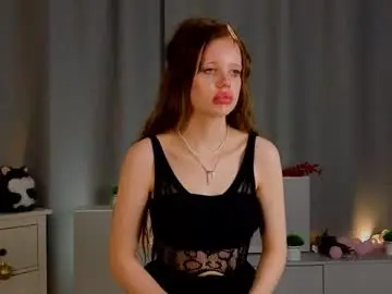 Tuyetforster  live sex cam
