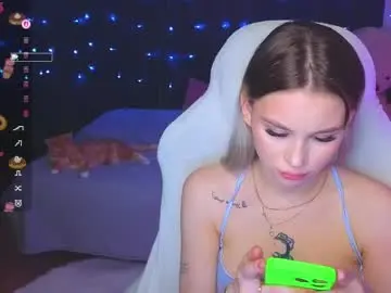 Barbieee_doll  live sex cam