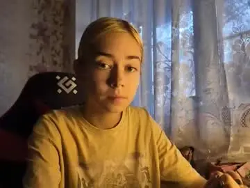 Dinorahmroczkowski  live sex cam