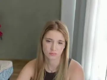 Honeydoll7  live sex cam