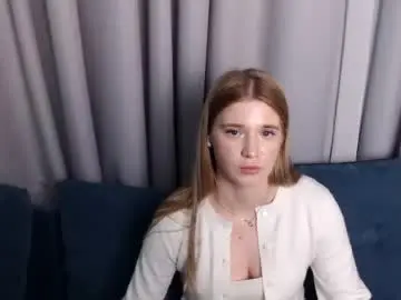 Honeydoll7  live sex cam