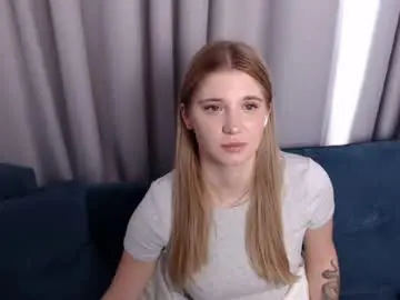 Honeydoll7  live sex cam