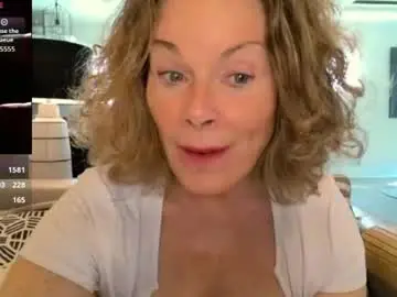 Ladybabs  live sex cam