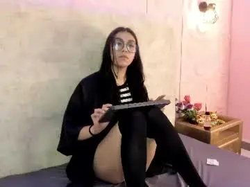 Saraa_taylor1  live sex cam