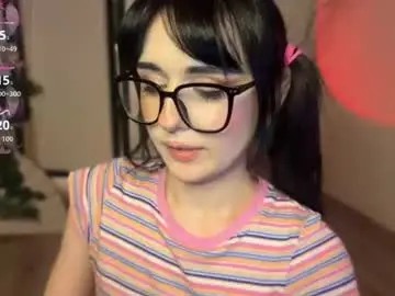 Secrettapee  live sex cam