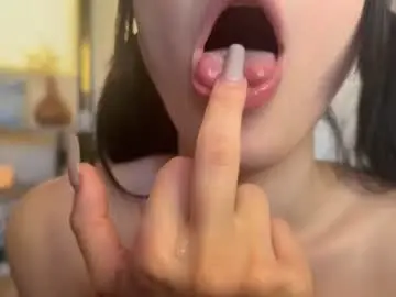 Secrettapee  live sex cam