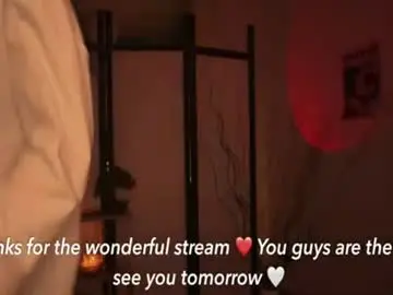 Secrettapee  live sex cam