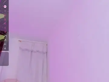 Valkyria_x  live sex cam