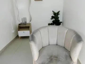 Arya_rosee  live sex cam