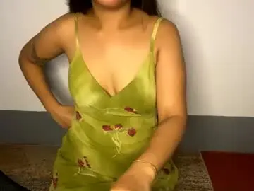 Cherrynovax  live sex cam