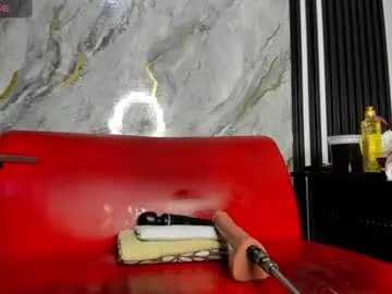 Chiquihornymature  live sex cam