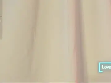 Emilycat_777  live sex cam