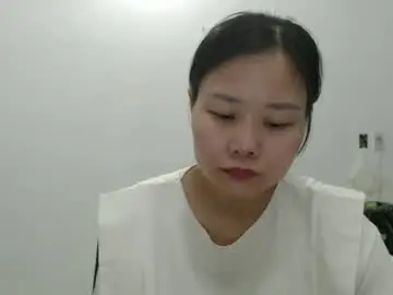 Kitti_baby2x  live sex cam