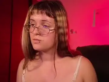 La_femme_fatale_  live sex cam