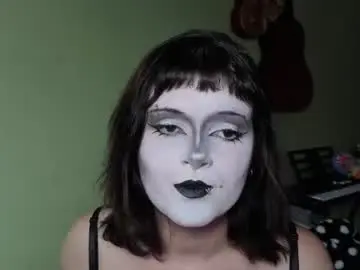 La_femme_fatale_  live sex cam