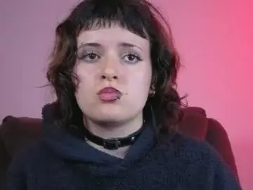 La_femme_fatale_  live sex cam