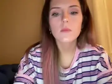 Lilly_adams88  live sex cam