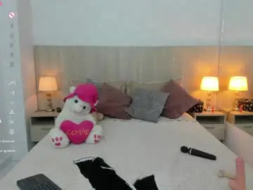 Mature_vayolet  live sex cam