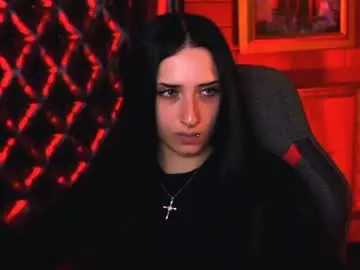 Monicalowes  live sex cam