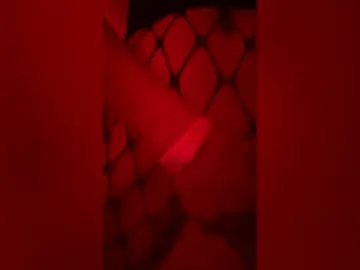 Nikkibaby42069  live sex cam