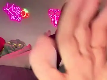 Poisonedpeach  live sex cam