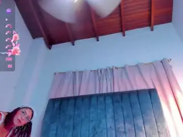 Sarayhornyy69  live sex cam