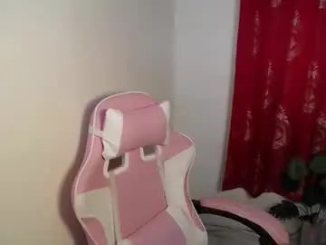 Sweet_trishaxx  live sex cam