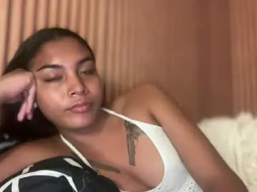 Sweet_trishaxx  live sex cam