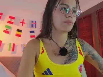 Thamara_l11  live sex cam