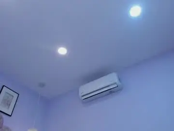 Bella_browns  live sex cam