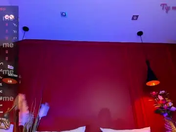 Mayzzi  live sex cam