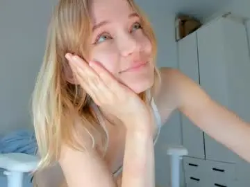 Showmejenny  live sex cam