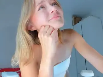 Showmejenny  live sex cam