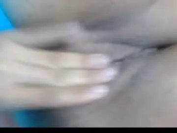 Tamenoir33  live sex cam
