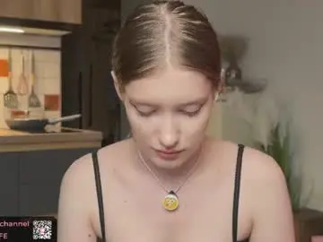 Aileen__  live sex cam