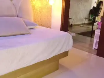 Alix_sm  live sex cam