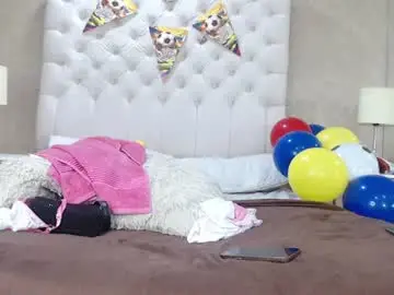 Hellenmoore_x  live sex cam