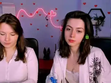 Helli_belli  live sex cam