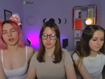 Helli_belli  live sex cam